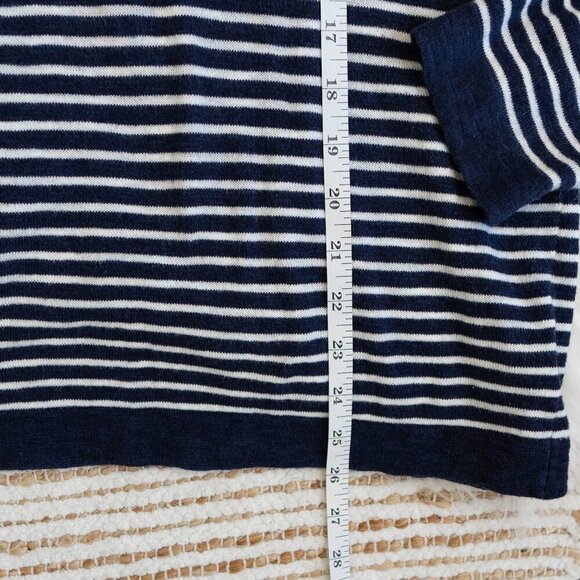 GAP STRIPE VNECK SWEATER NAVY WHITE SZ M - Picture 6 of 7